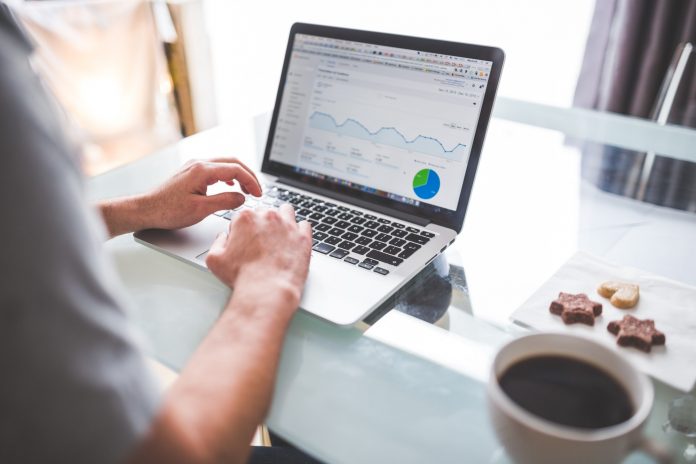 Học ngôn ngữ gì cho Data Science?
