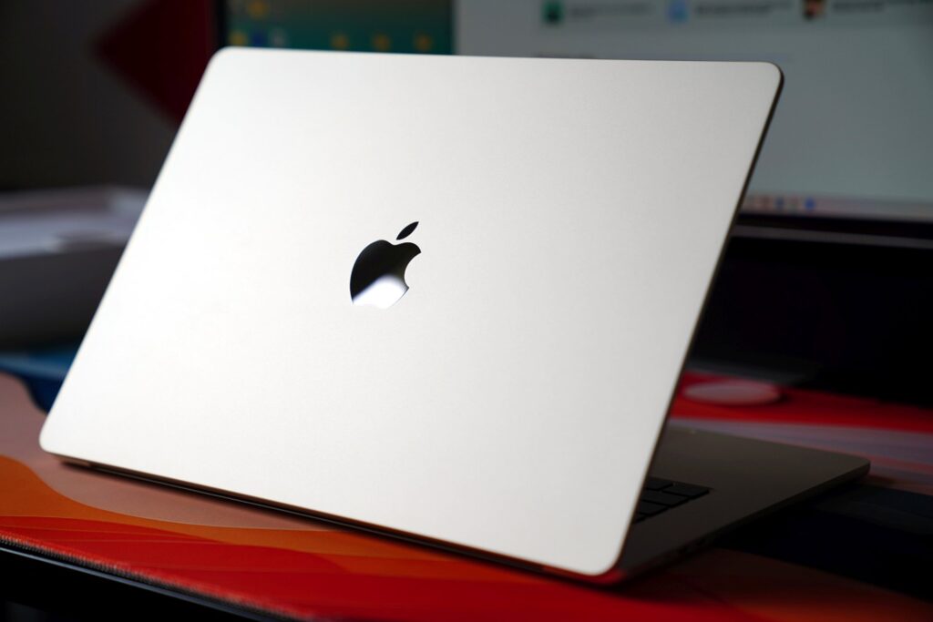 Học lập trình có nên mua macbook? Vì sao?